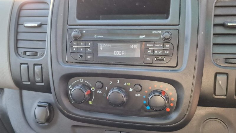 RENAULT TRAFIC
