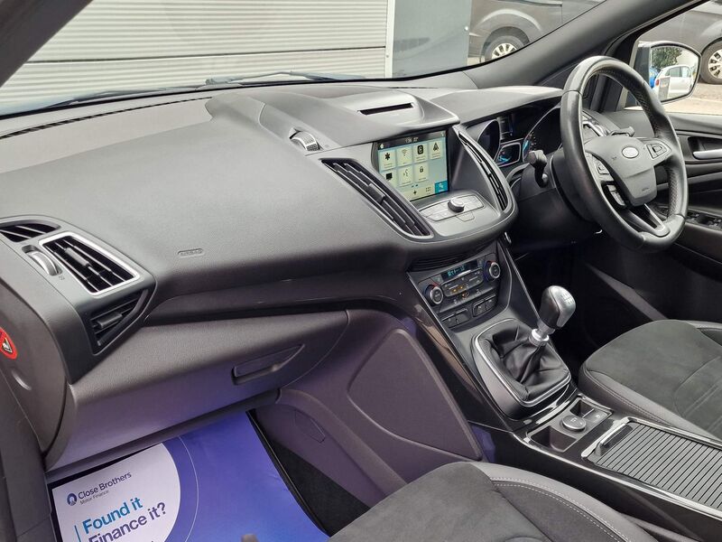 FORD KUGA