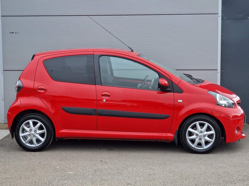 TOYOTA AYGO