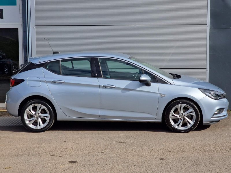 VAUXHALL ASTRA