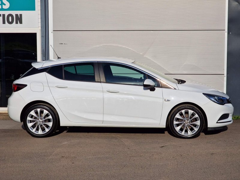 VAUXHALL ASTRA