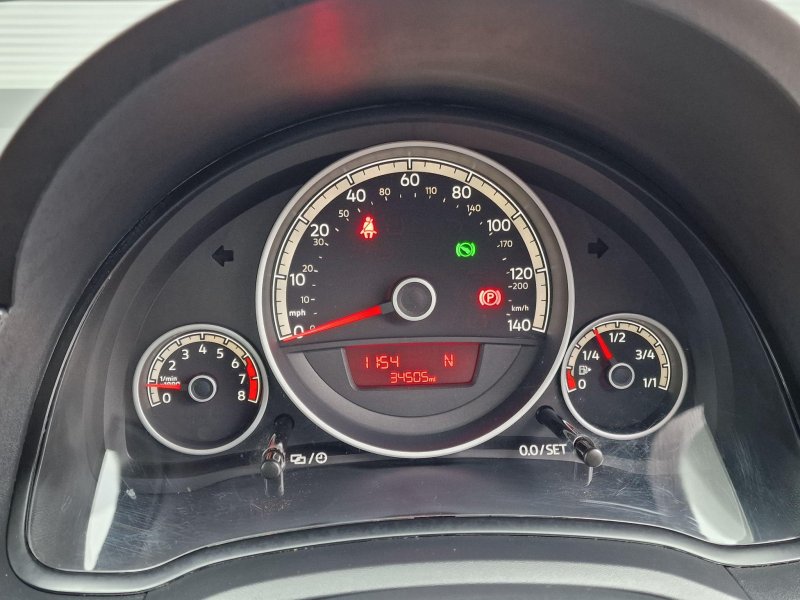 VOLKSWAGEN UP