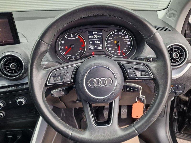 AUDI Q2
