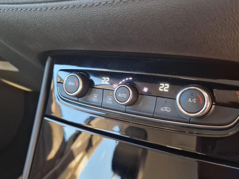 VAUXHALL GRANDLAND X