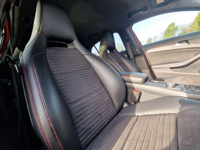 MERCEDES-BENZ GLA CLASS