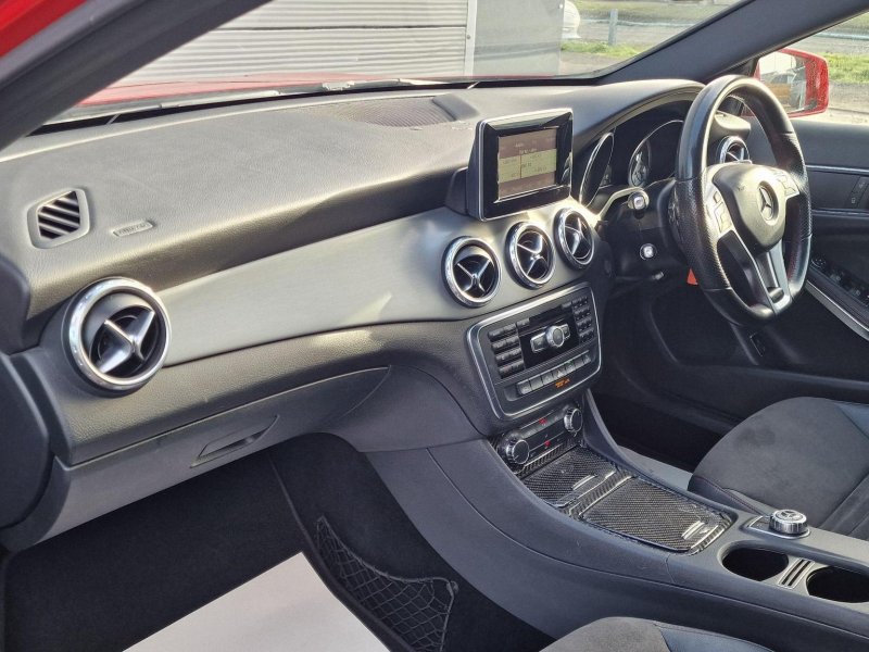 MERCEDES-BENZ GLA CLASS