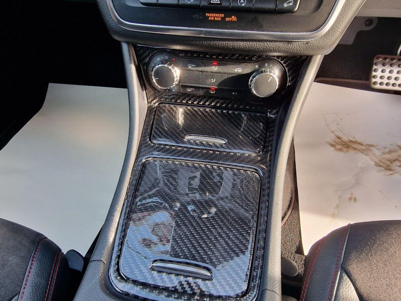 MERCEDES-BENZ GLA CLASS