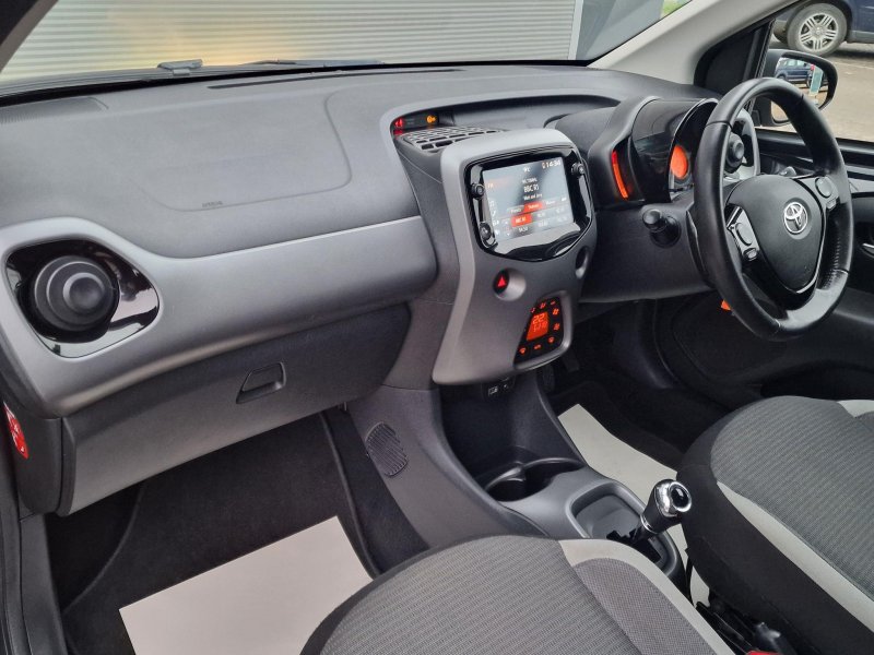 TOYOTA AYGO