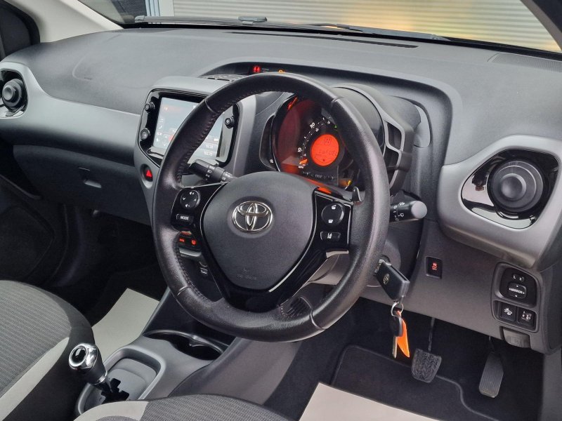 TOYOTA AYGO