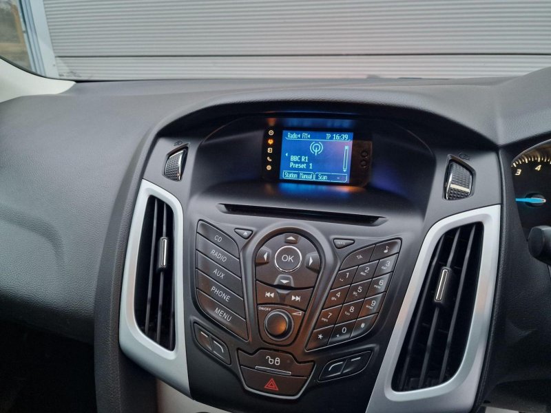 FORD FOCUS