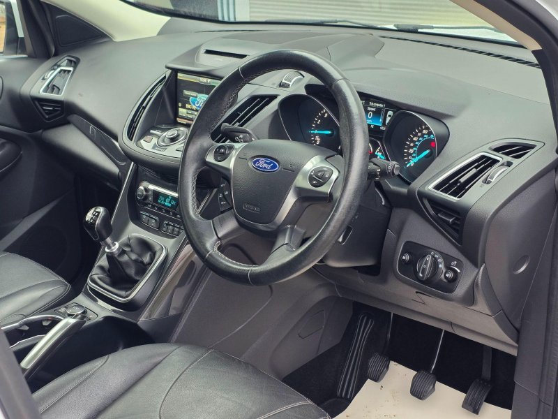 FORD KUGA