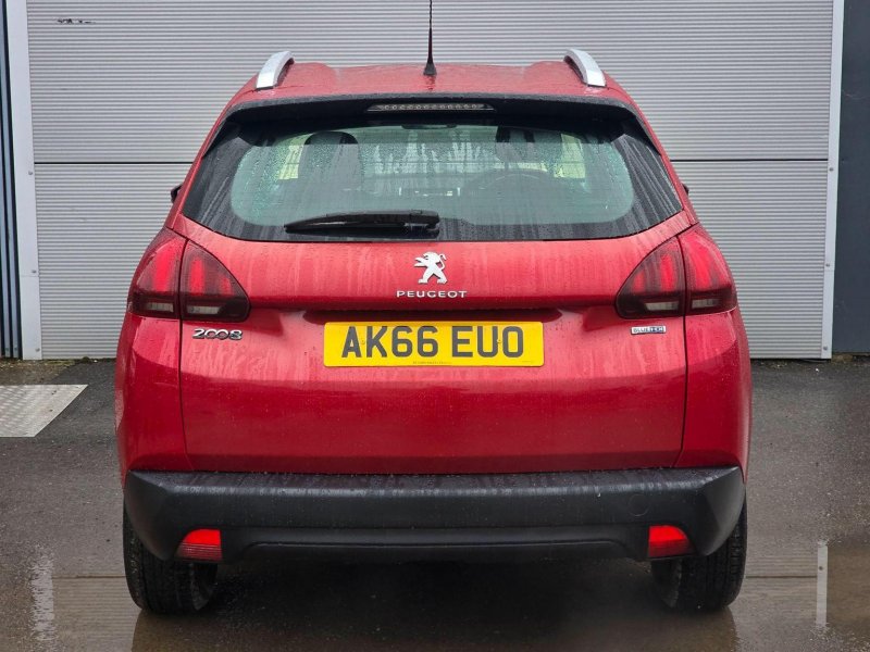 PEUGEOT 2008