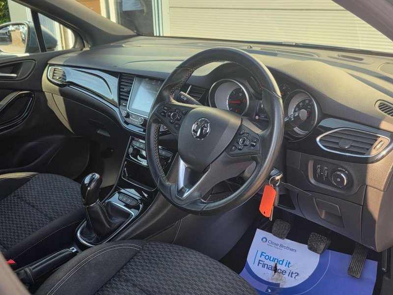 VAUXHALL ASTRA